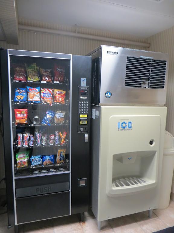 Days By Wyndham Grand Island I-80 Hotel 2*